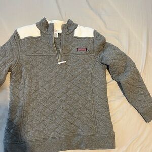 Woman’s Small Vineyard Vines 3/4 zip. Excellent used condition.